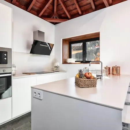 Llombet Home, Un Enclave Privilegiado * إل باسو